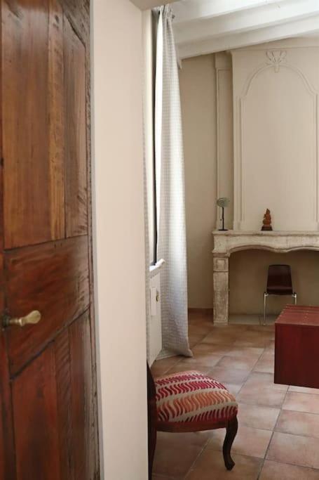 Uzes Centre Quartiers Des Arts Charme De L'Ancien Apartamento Exterior foto